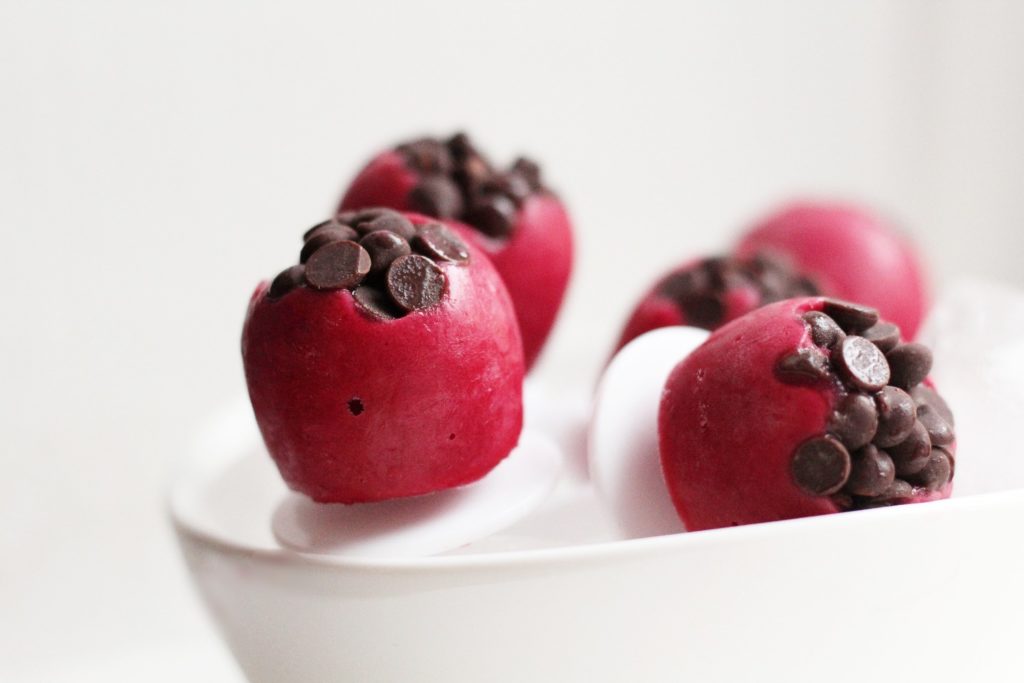 Dairy-Free Chocolate Raspberry Popsicles a healthy back to school recipe